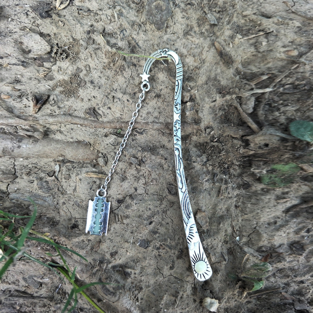 Wholesale Dog Paw Luminous Metal Bookmark