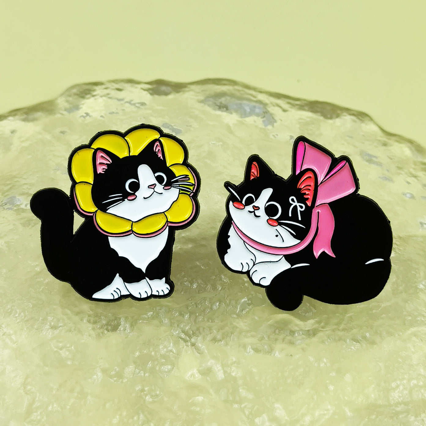 Wholesale Cute black metal cartoon bow cat brooch