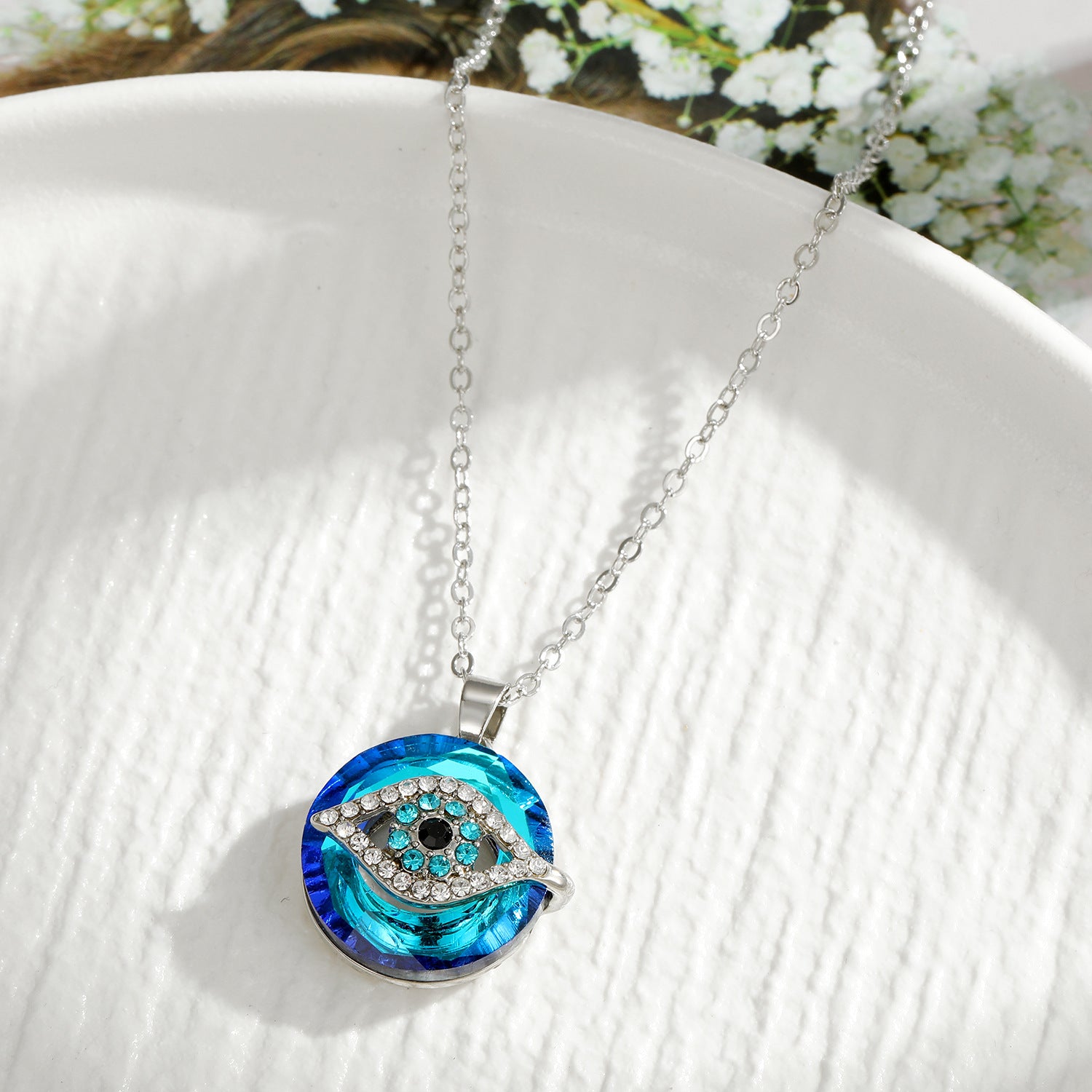Wholesale Devil' s Eye Alloy Necklace Blue Eyes Crystal Sweater Chain