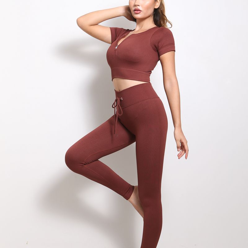 Wholesale Set for Women's Quick Drying Tight Fitting Sports Nylon Yoga Clothes
