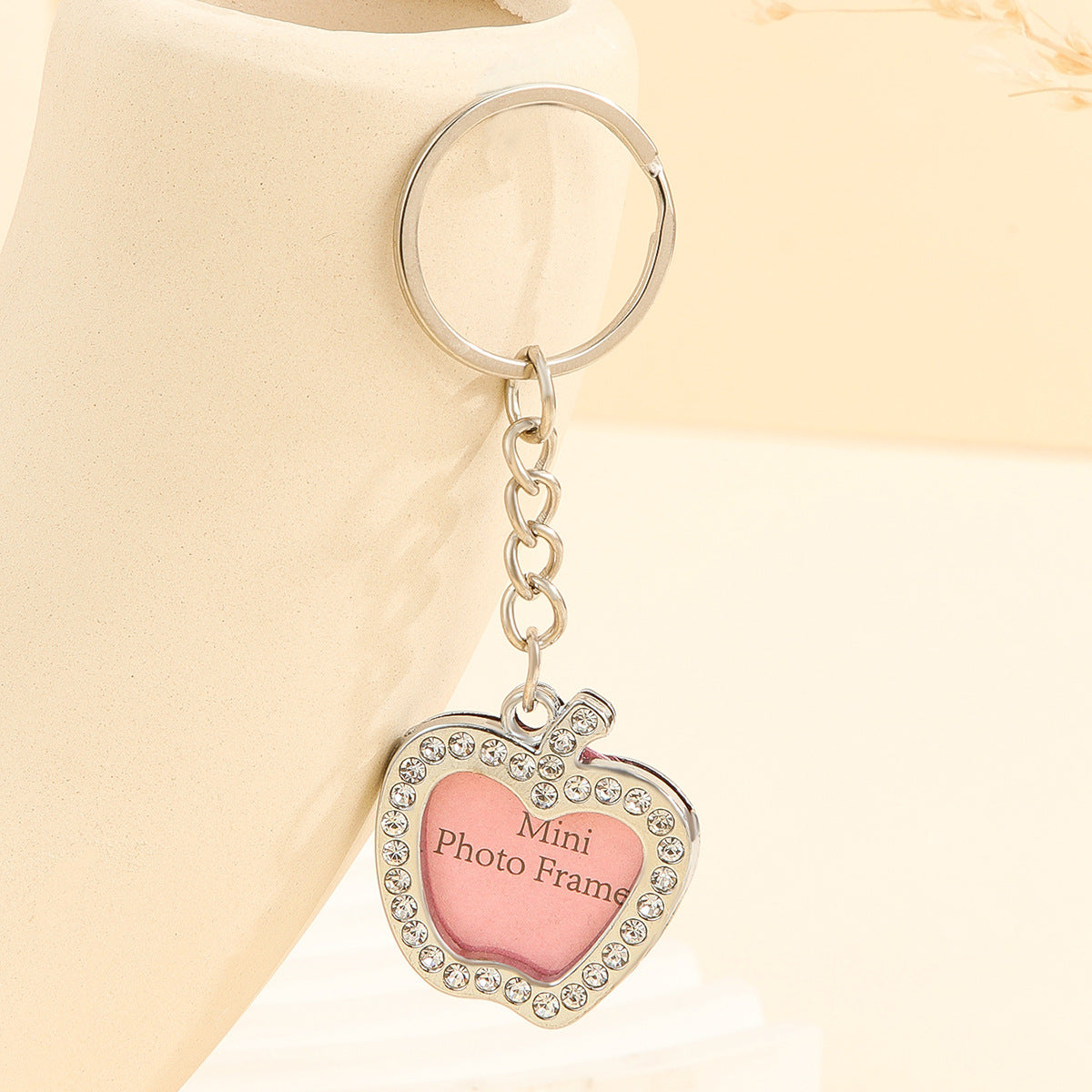 Wholesale Love Diamond-encrusted Metal Keychain That Can Hold Photos