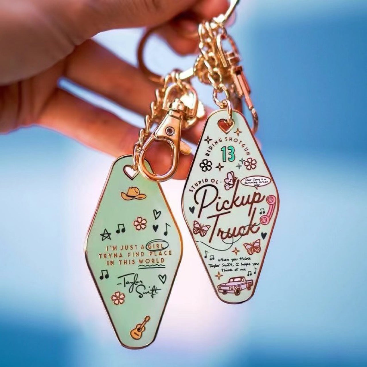 Wholesale 12 Types of Motel Metal Keychains