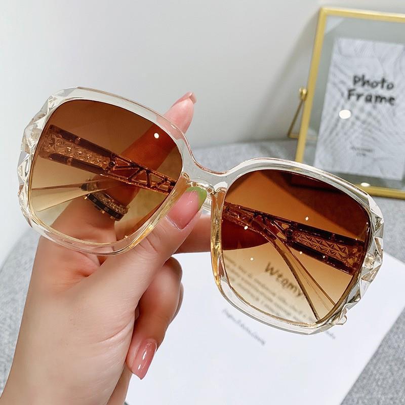 Wholesale Large Frame Polarized Women's UV Resistant Round Face Driving Sunglasses