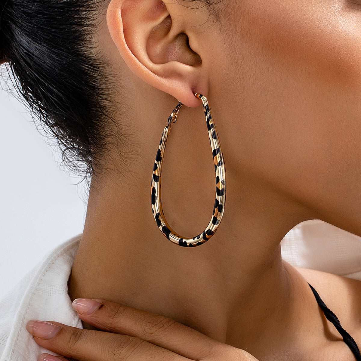 Wholesale Leopard Print Drop Earrings Chic Electroplated Alloy Jewelry Accessory For Women