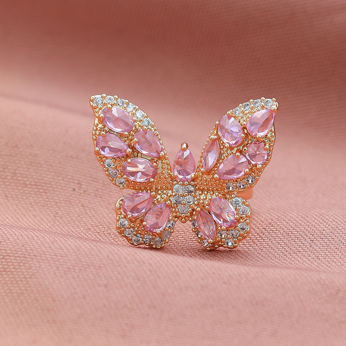 Al por mayor 2023 nuevo anillo de mariposa de circón de micro incrustaciones de cobre de cobre