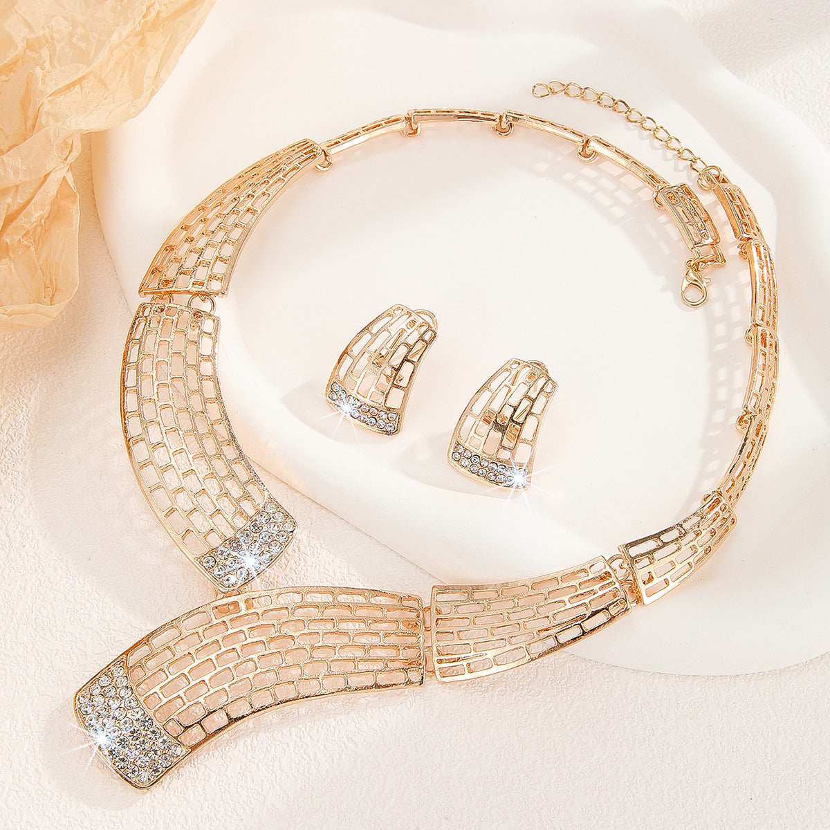 Wholesale Exaggerated Diamond Hollow Grid Necklace Earrings suit Bride Wedding Alloy Chain
