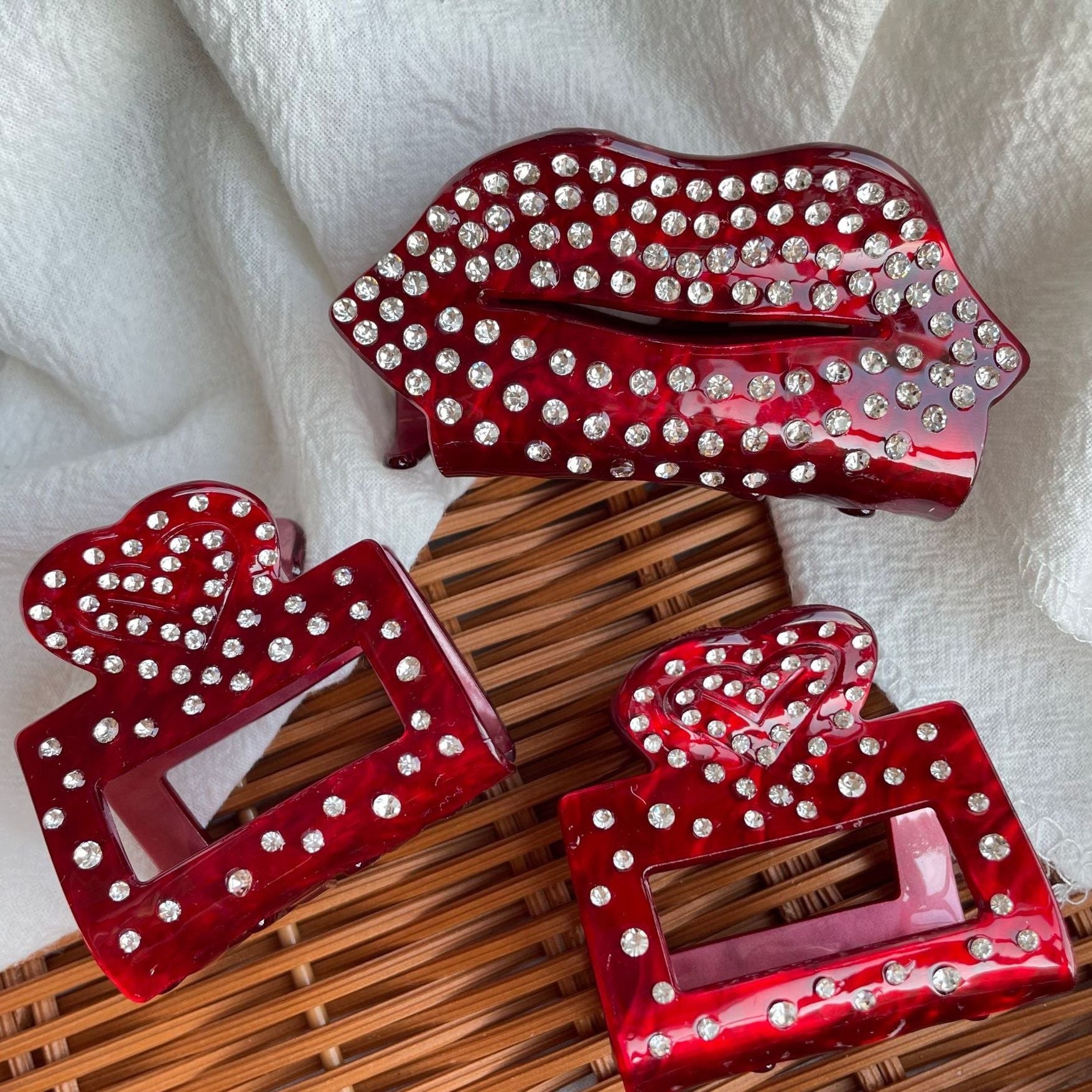 Wholesale Love Red Lip Grab Clip Heavy Industry Diamond Hair Clip Light Luxury High-end Shark Clip Valentine's Day Hair Accessories Headdress