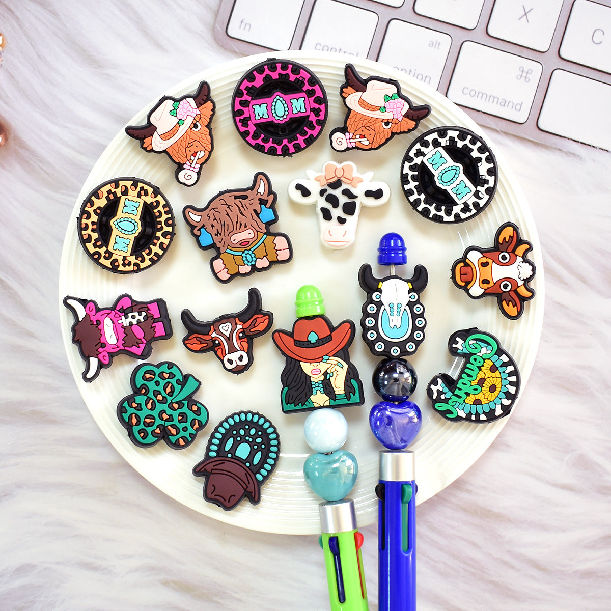 Wholesale   Random 100pcs/pack  Denim series soft rubber ballpoint pen beads