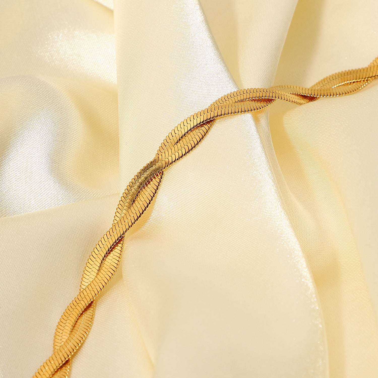 Wholesale 18k Gold-plated Stainless Steel Double Cross Snake Chain Bracelet