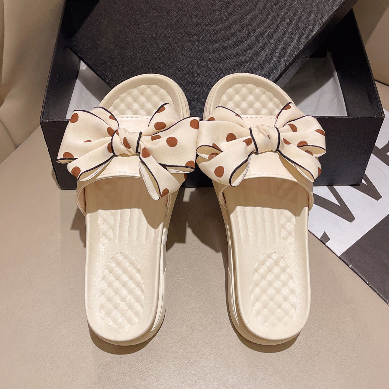 Flip florales de arco de goma al por mayor chanclas