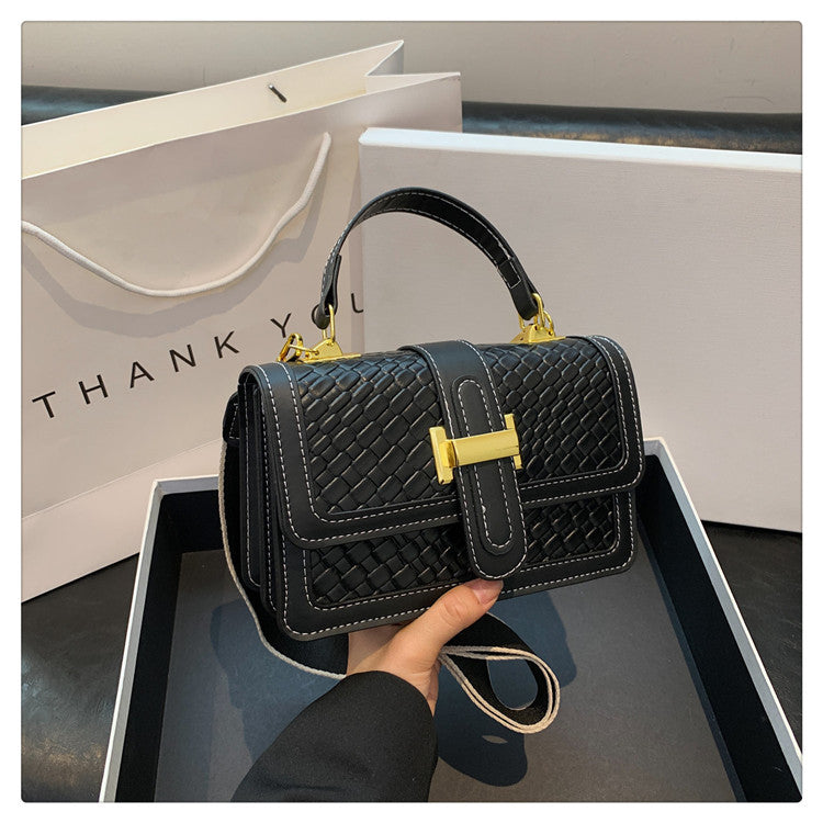 Wholesale Retro Fashion Simple Popular Hand-held Messenger Shoulder Small Square Bag