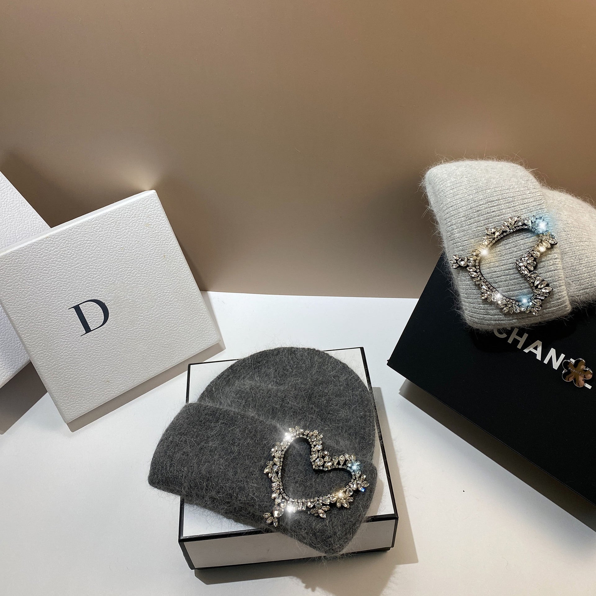 Wholesale Heavy Industry Hand Sewn Rhinestone Heart Rabbit Fur Earmuffs Knitted Hat