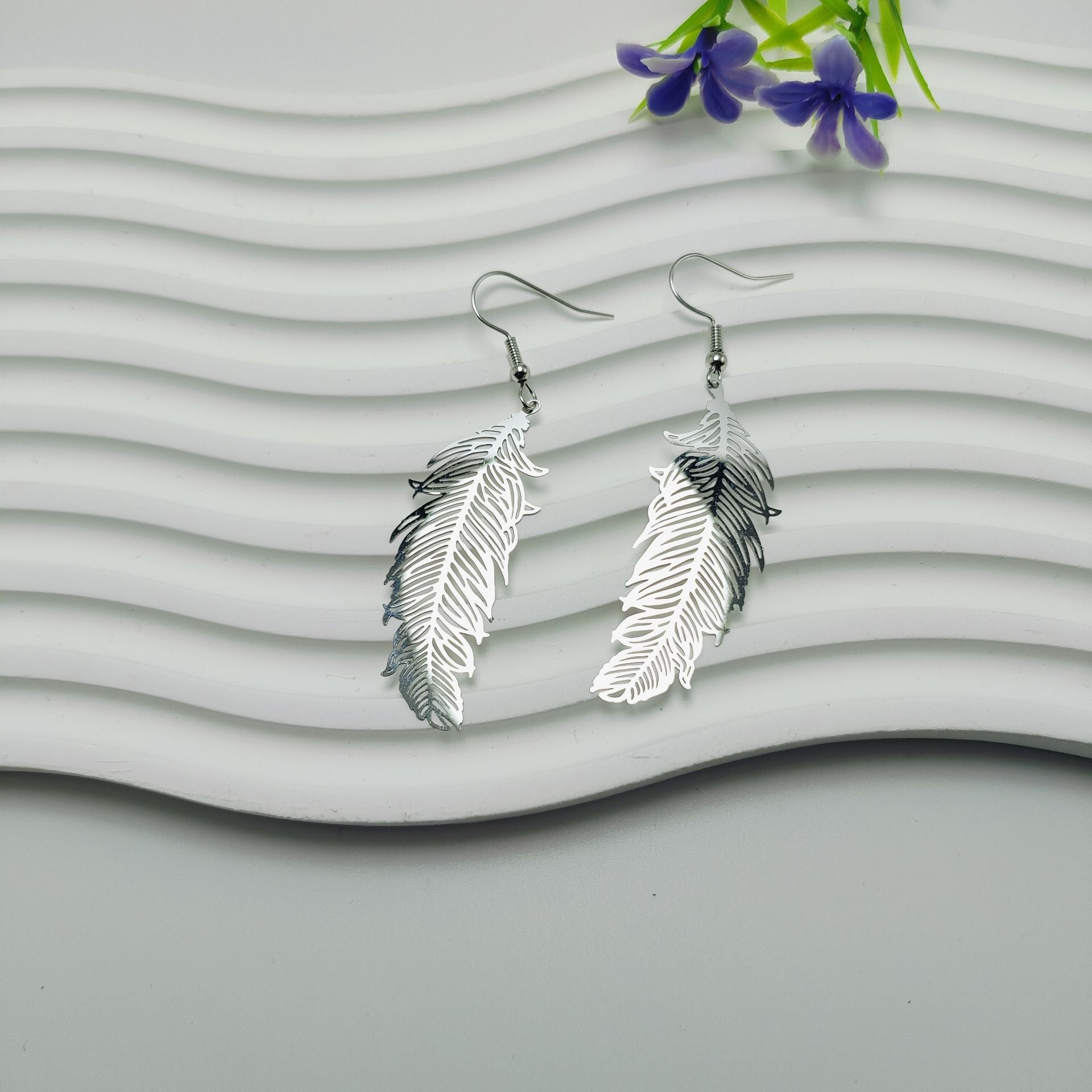 Wholesale Hot Selling Leaf Computer Piece Ear Creative Atmosphere Niche Drop Earrings