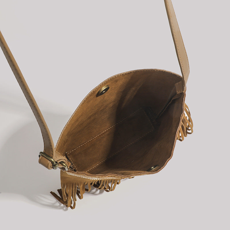 Wholesale 2023 Autumn and Winter Retro Simple Embroidered Tassel Crossbody Bag