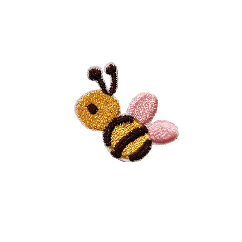 Wholesale Polyester Bee Cartoon Bird Embroidery Patch Self Adhesive Cloth Sticker For DIY Clothing And Phone Case Decoration Stylish Gift