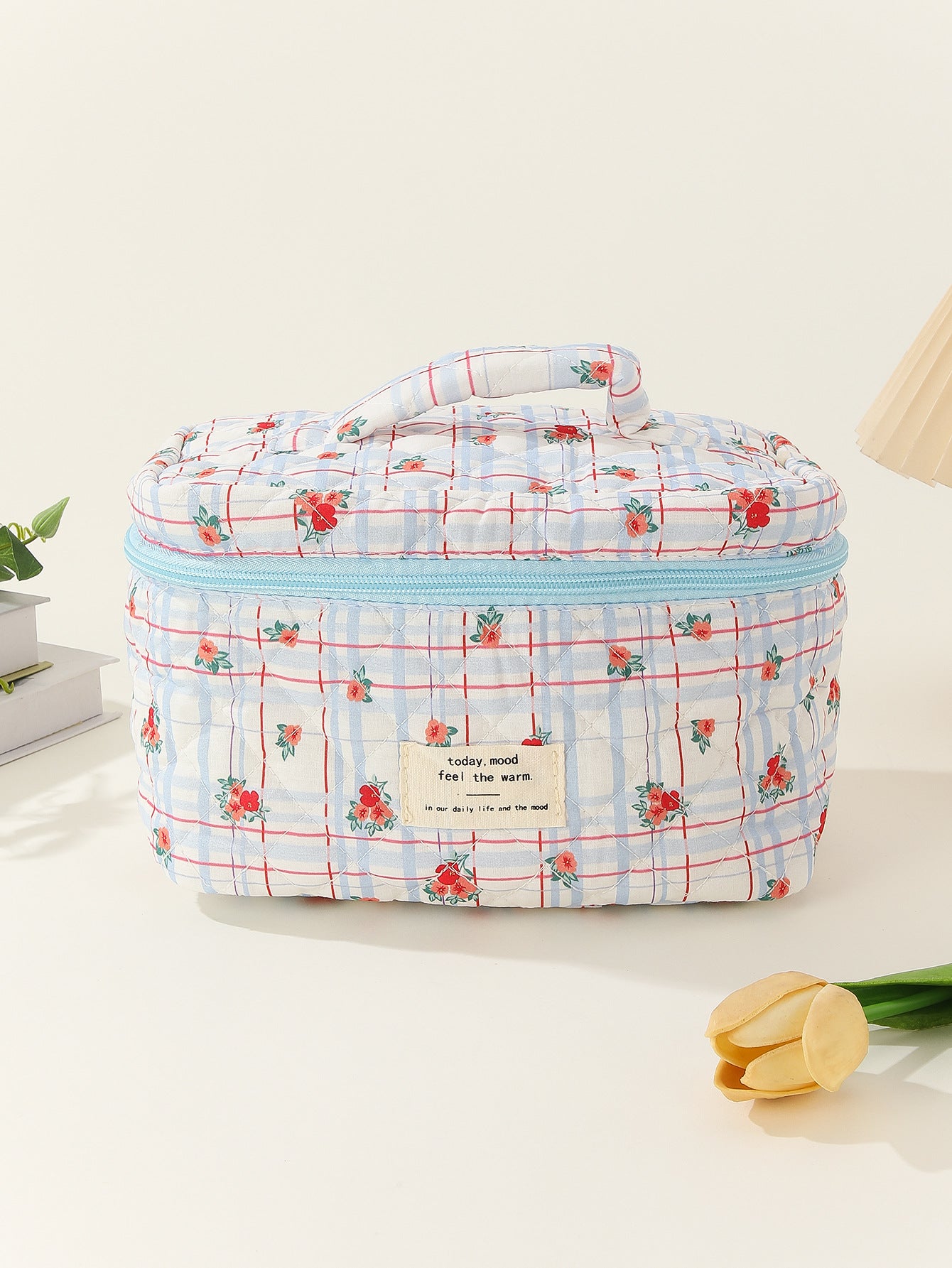 Wholesale Portable Large Capacity Small Floral Storage Portable Quilted Cotton Cosmetic Bag
