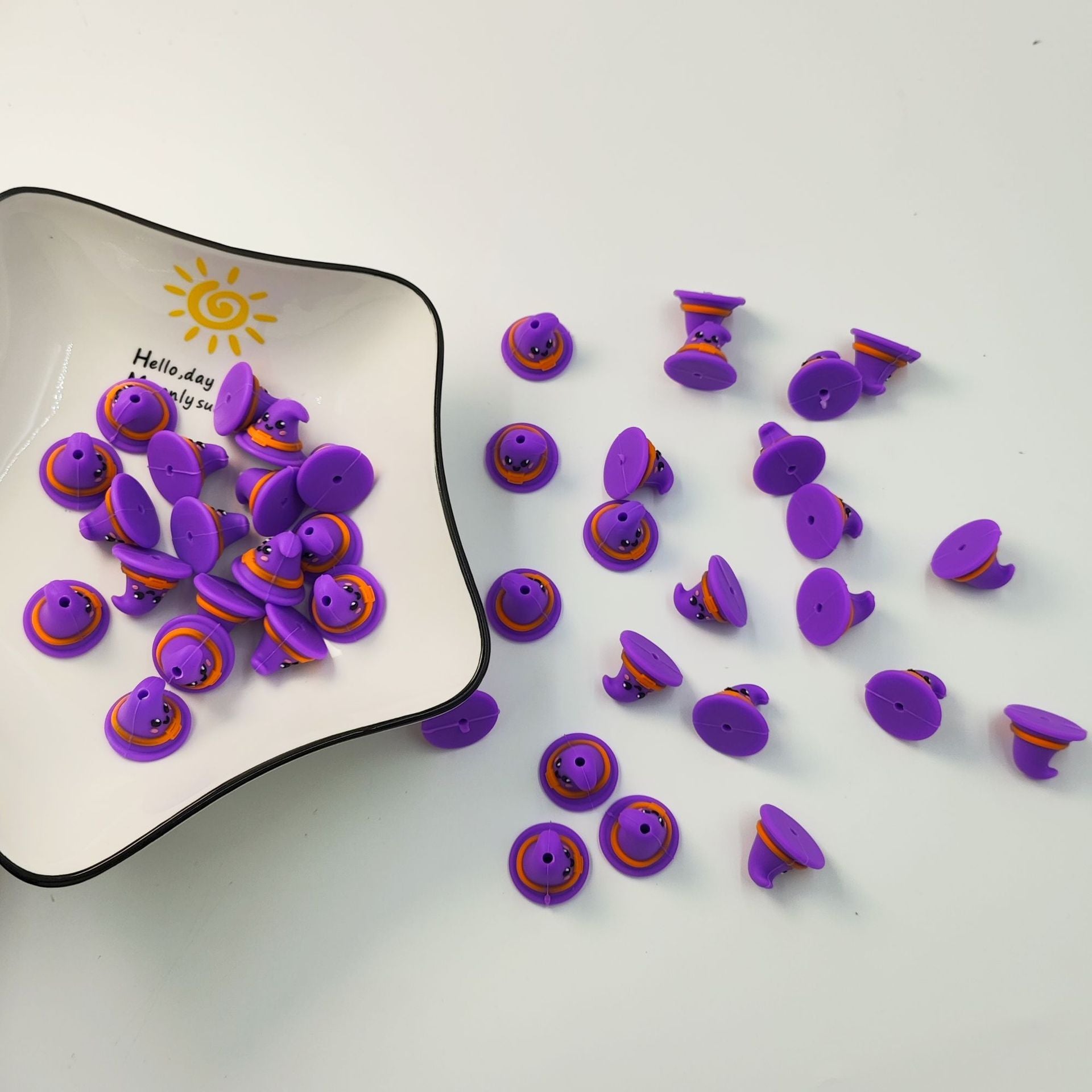 Wholesale 10pcs 3D Hot Selling Halloween New Witch Hat Three-dimensional Silicone Cartoon DYI Beads