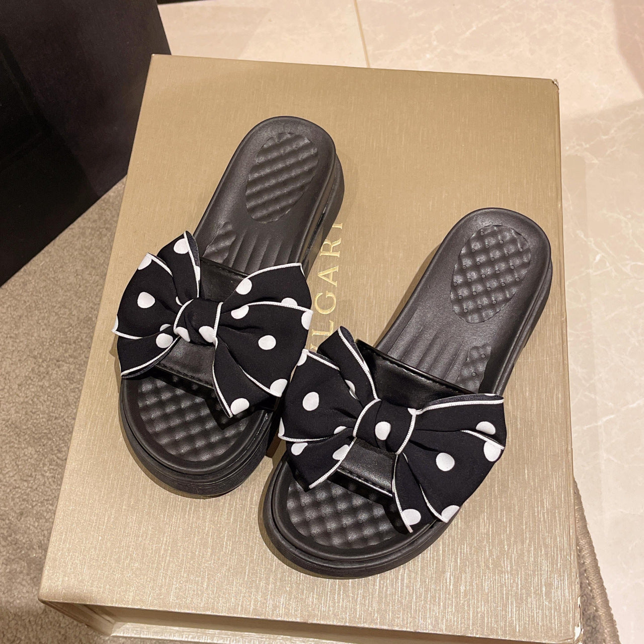 Flip florales de arco de goma al por mayor chanclas