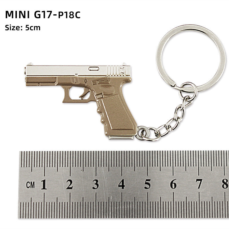 Wholesale Mini Metal Gun Model Keychain P90 S686 Dp-28 Alloy Pendant Small Decorative Toy Office Culture Metal Crafts