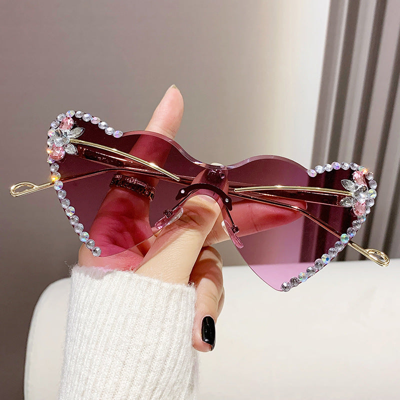 Wholesale Diamond studded heart-shaped lens sunglasses
