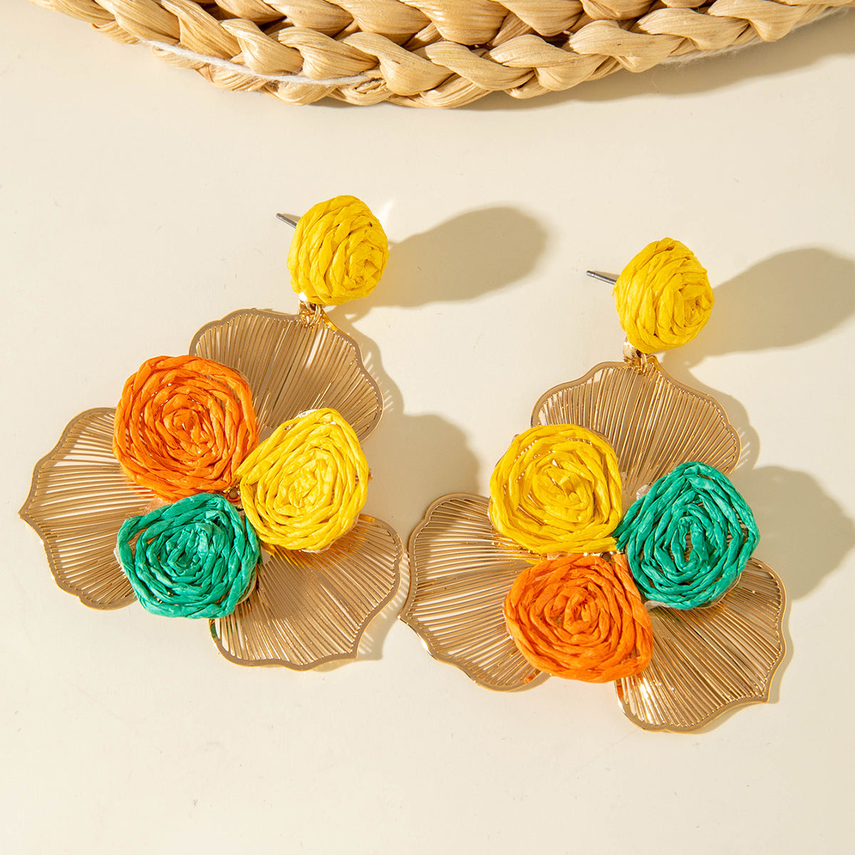 Wholesale 2PCS/Pack Hand-woven raffia holiday style earrings Fashion summer color matching beach style earrings