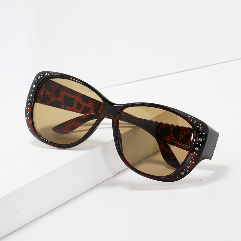 Wholesale Retro diamond studded polarized sunglasses