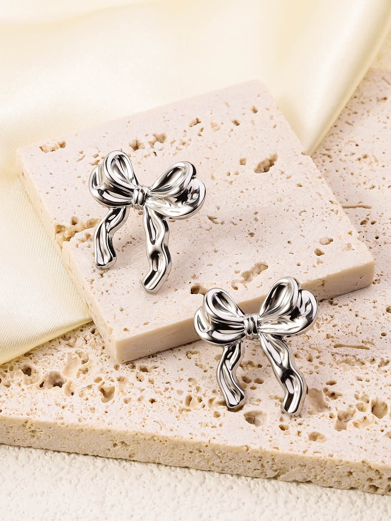 Wholesale Retro Premium Double layered Bow Stainless Steel 18k Genuine Gold Plated Color Preserved Earrings