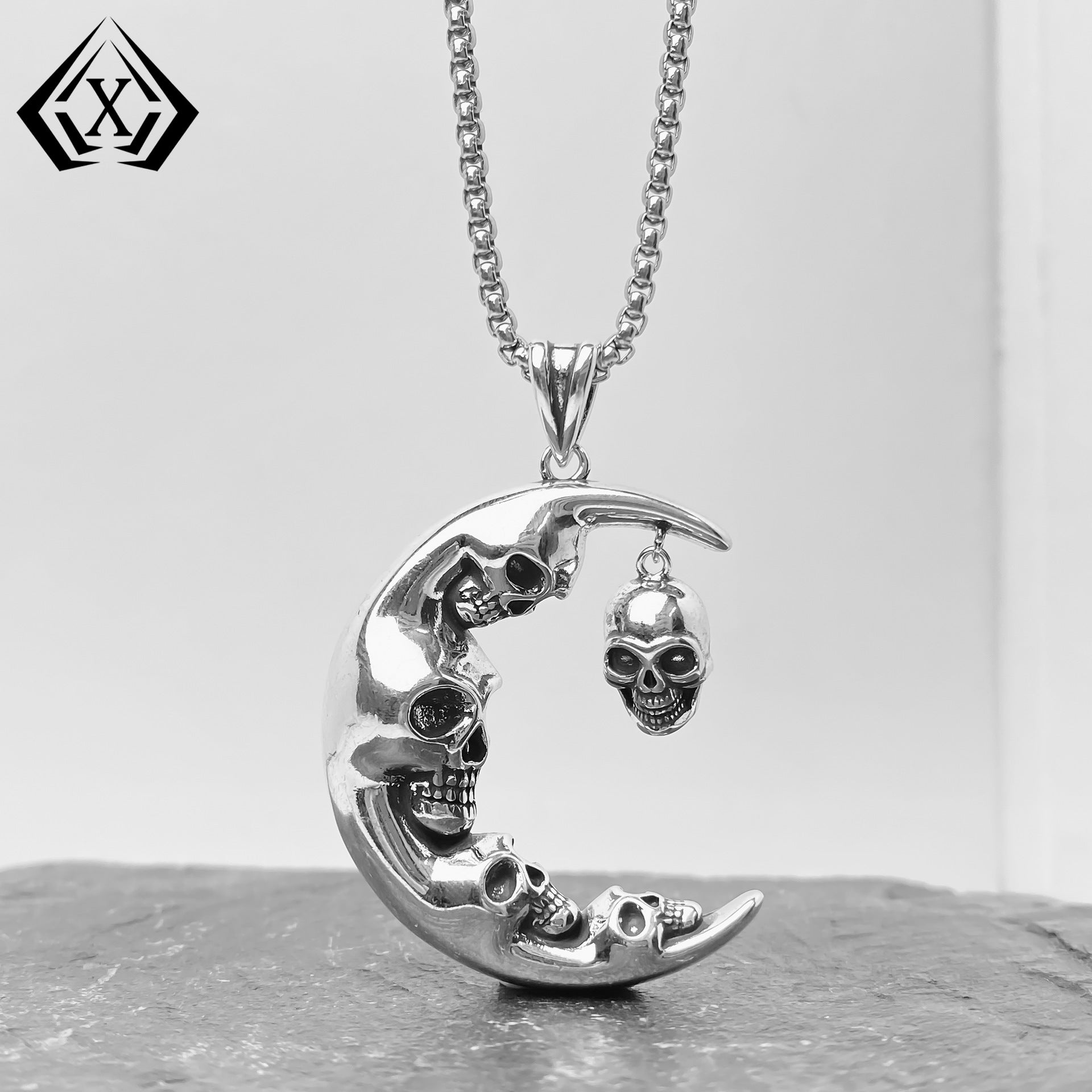 Wholesale  Vintage Gothic Moon Skull Necklace