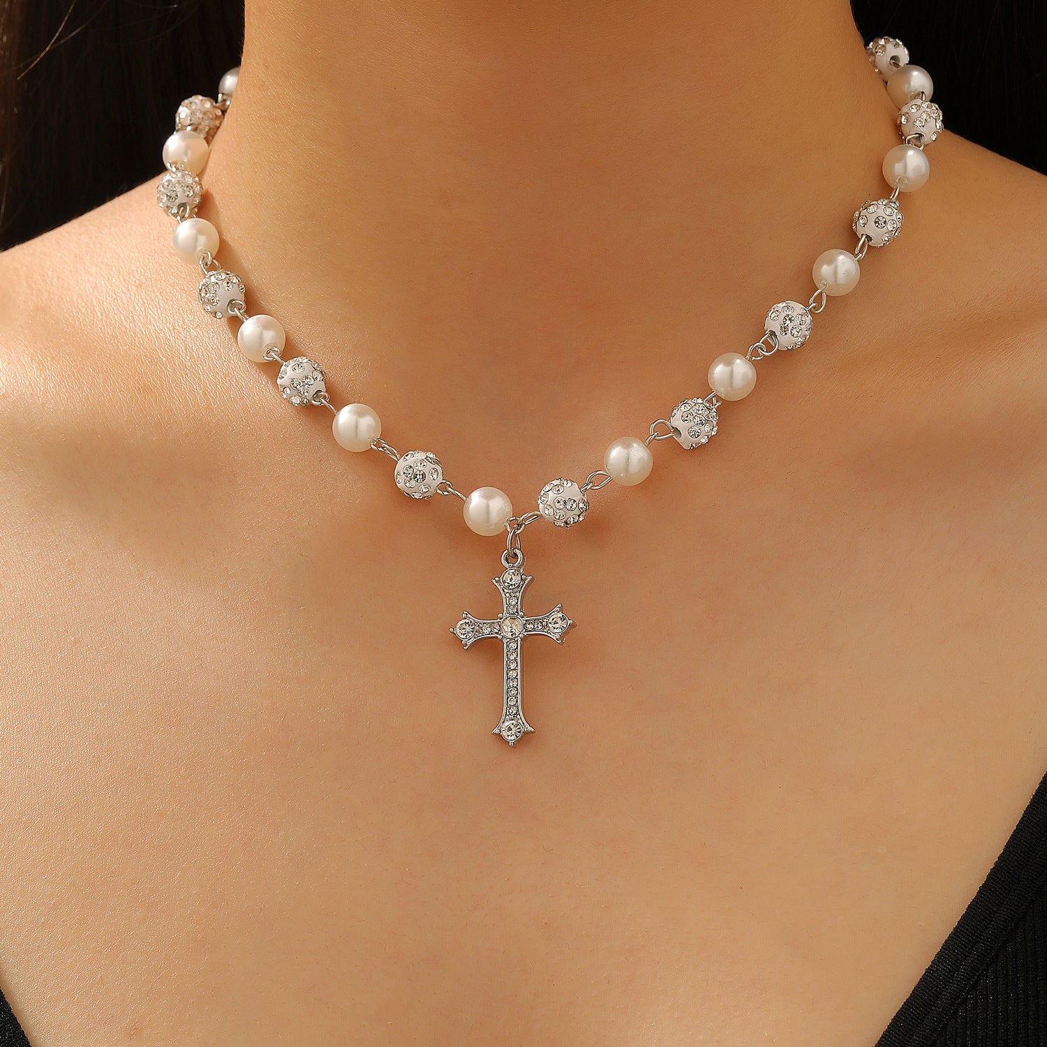 Wholesale Zinc Alloy Gothic Cross Pendant Necklace Punk  Design Electroplated Finish Fashion Jewelry Gift For Women