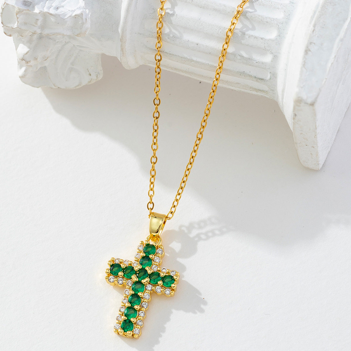 Wholesale Gilded Cross Geometry Zircon Vintage Pearl Necklace