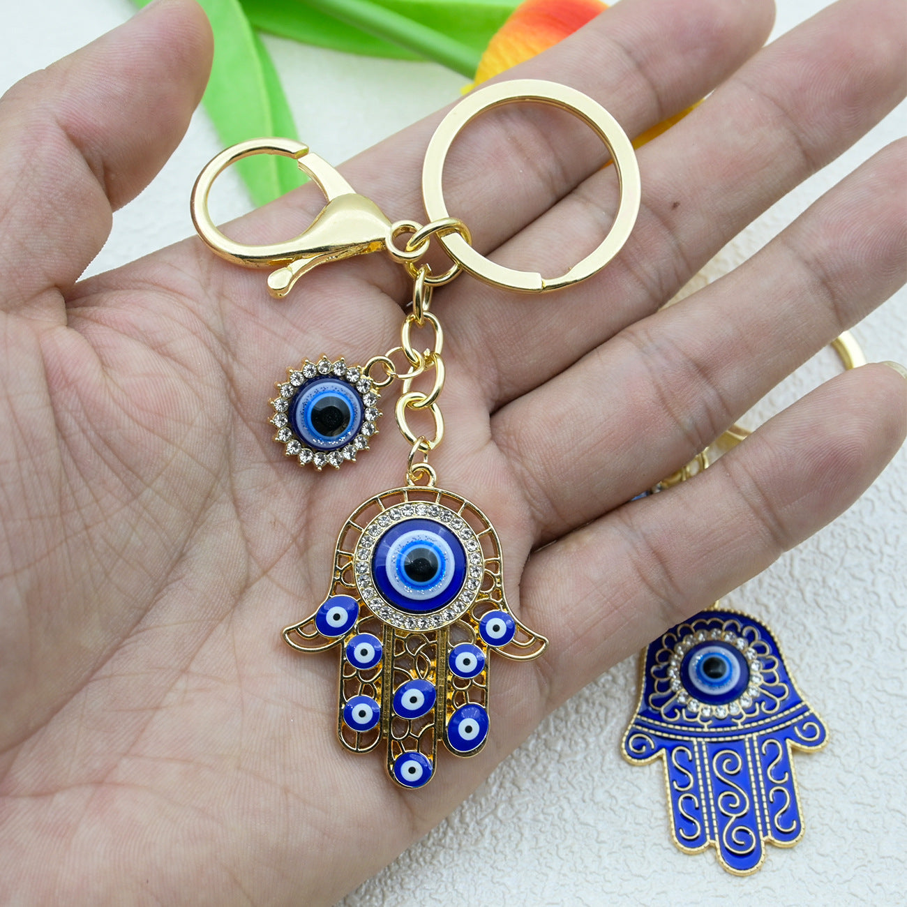 Wholesale luxury Devil' s Eye keychain pendant blue eye keychain