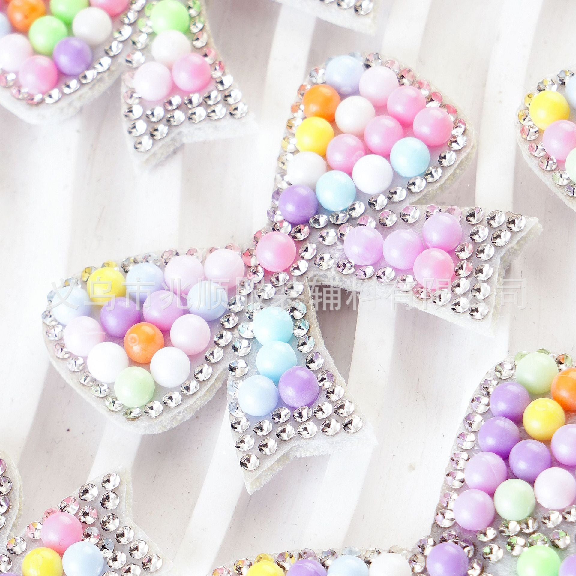 Wholesale 10pcs Cartoon bow colored pearl rhinestone embroidery DIY Patches