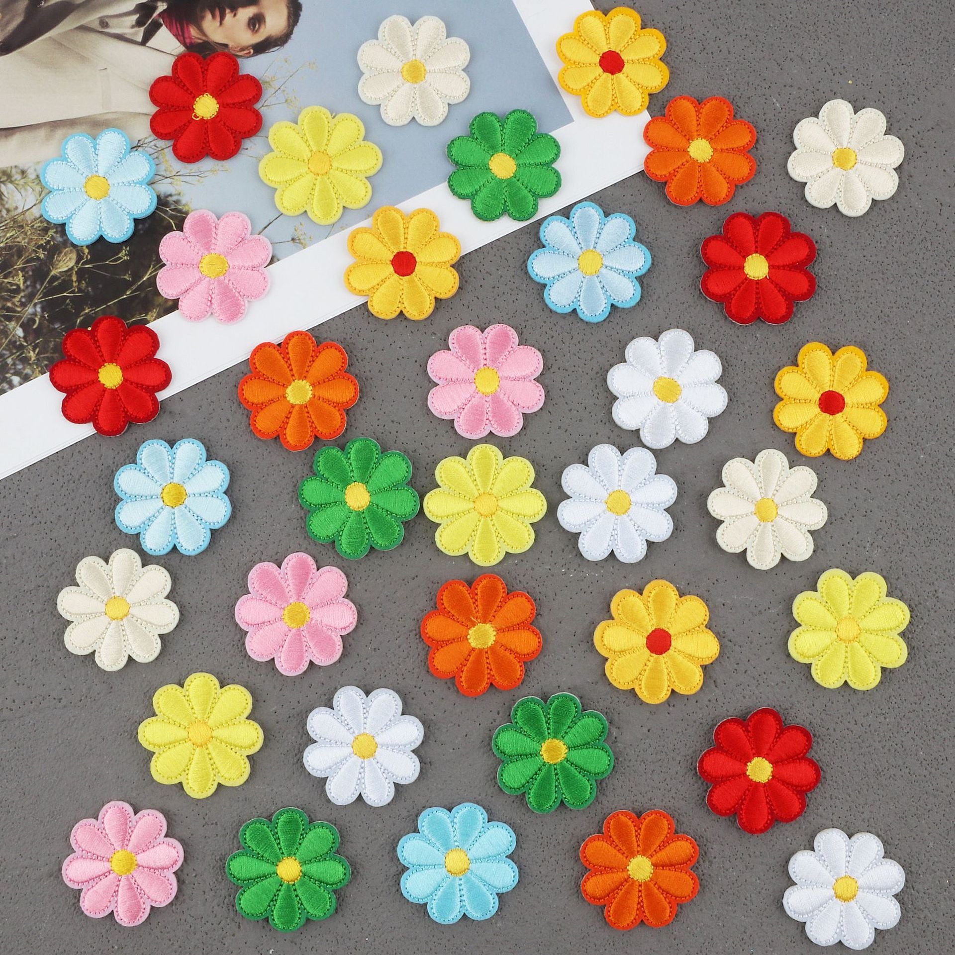 Wholesale Polyester Iron On Embroidery Patch Butterfly Floral Design For Clothing Decorative DIY Craft Supply