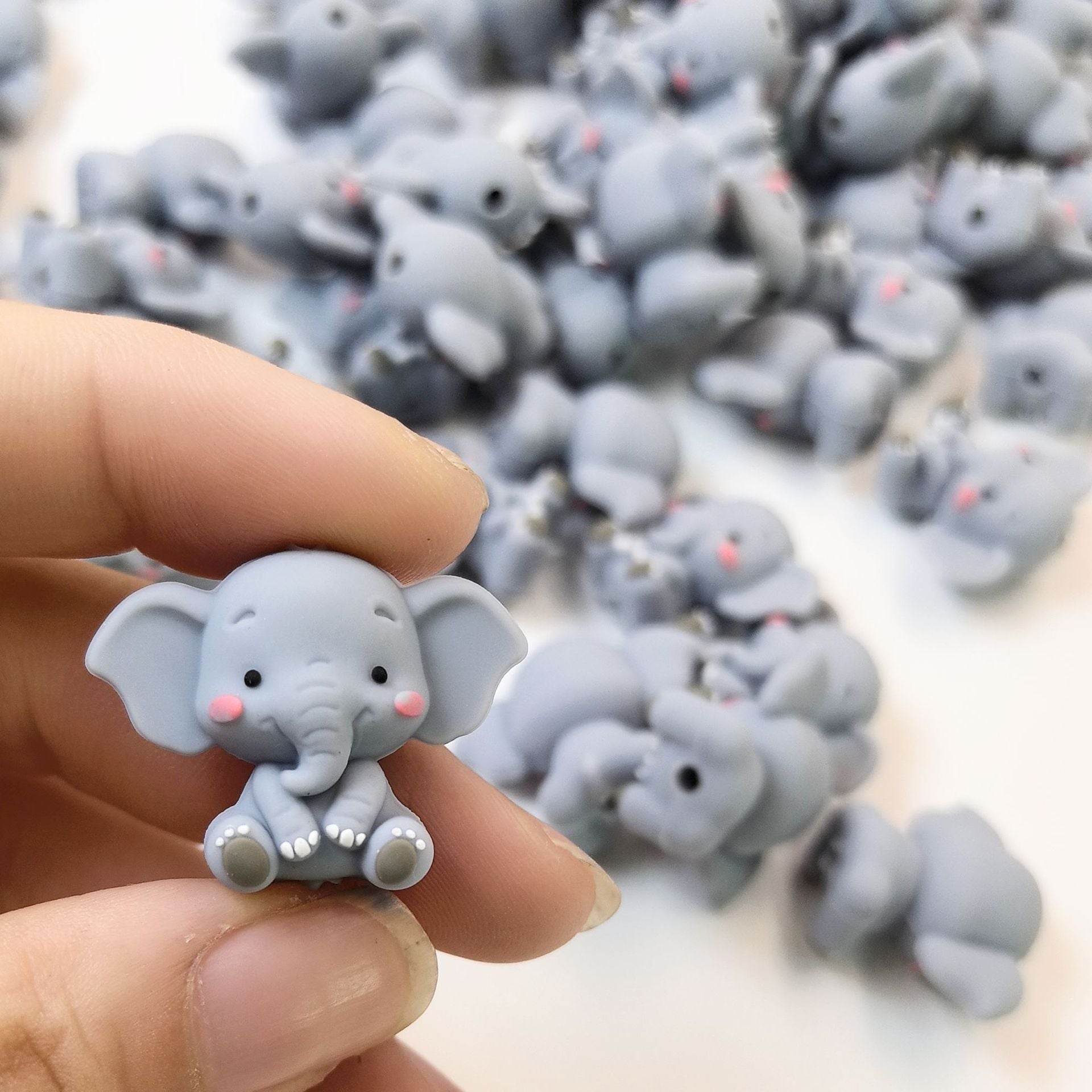 Wholesale 10pcs Cute grey elephant cartoon 3D Focal Beads