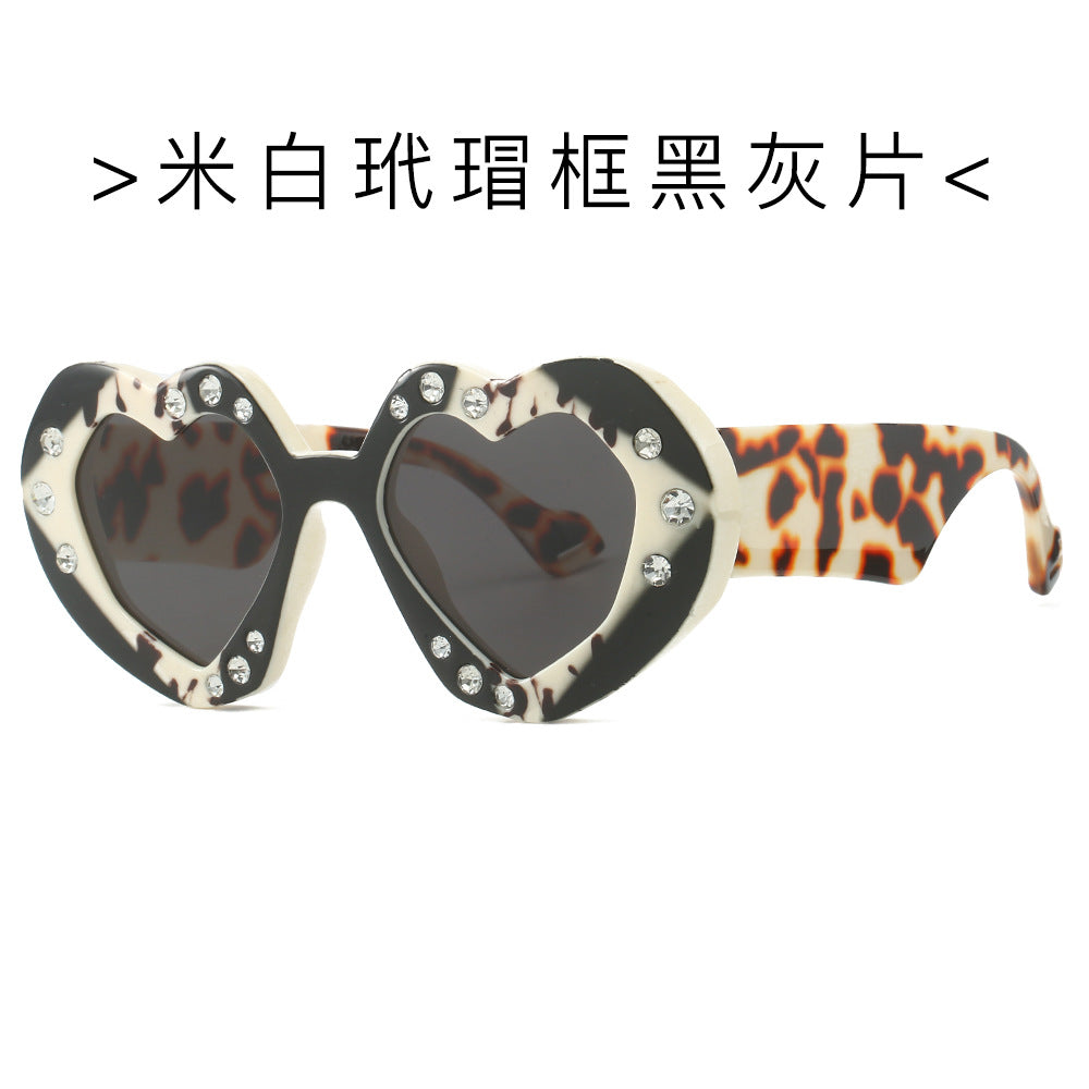 Wholesale Diamond Heart Leopard Print Sunglasses