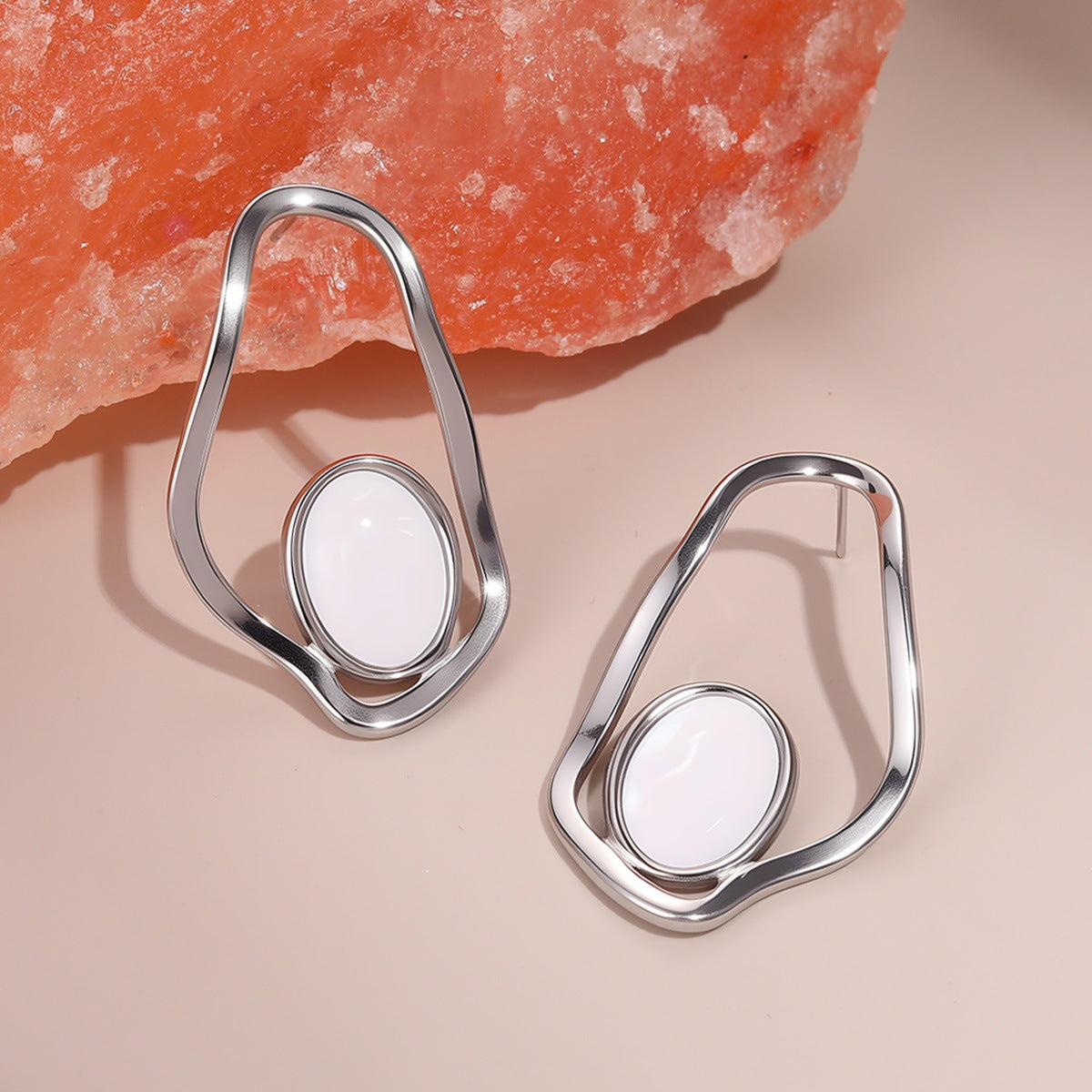 Wholesale Hollow out irregular mother-of-pearl stud Stainless Steel Earrings