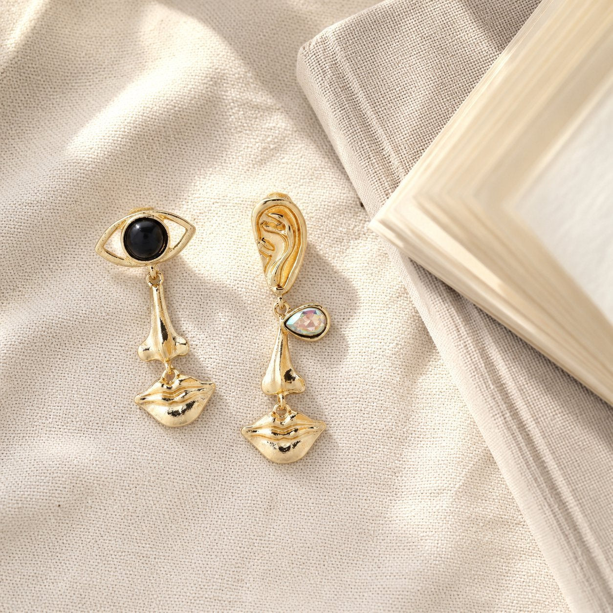 Wholesale Quirky Black Eye Mouth Asymmetric Earrings For Women Trendy Alloy Jewelry Accessory Boutique Resale Gift