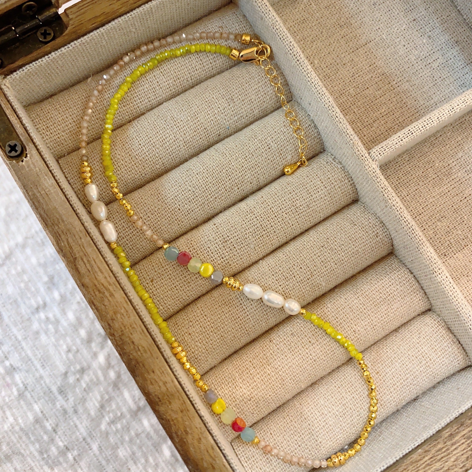 Wholesale Natural Stone Freshwater Pearl Colored Glass Beaded Necklace