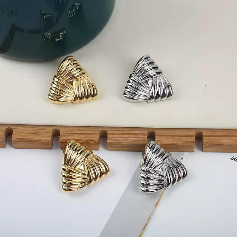 Wholesale Vintage Feather Ruffles Gold Stripe Triangle Earrings