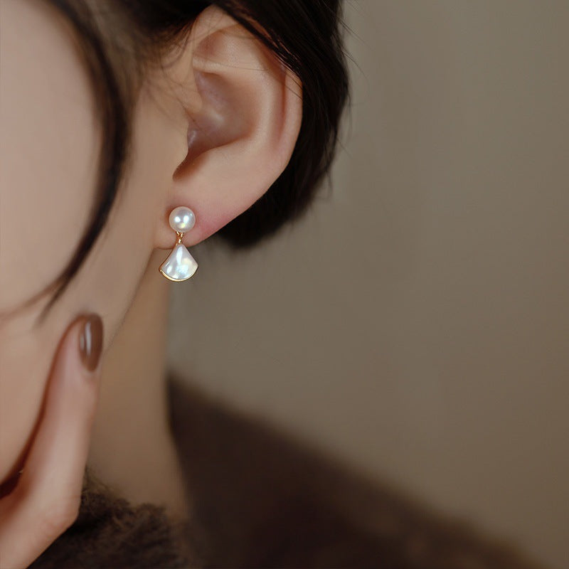 Wholesale pearl earrings niche fashion simple earrings