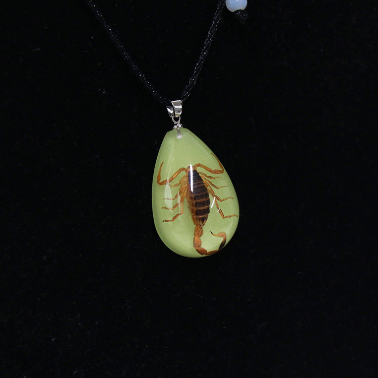 Wholesale  6pcs/pack  Resin Insect Necklace with Glowing Insect Amber Pendant
