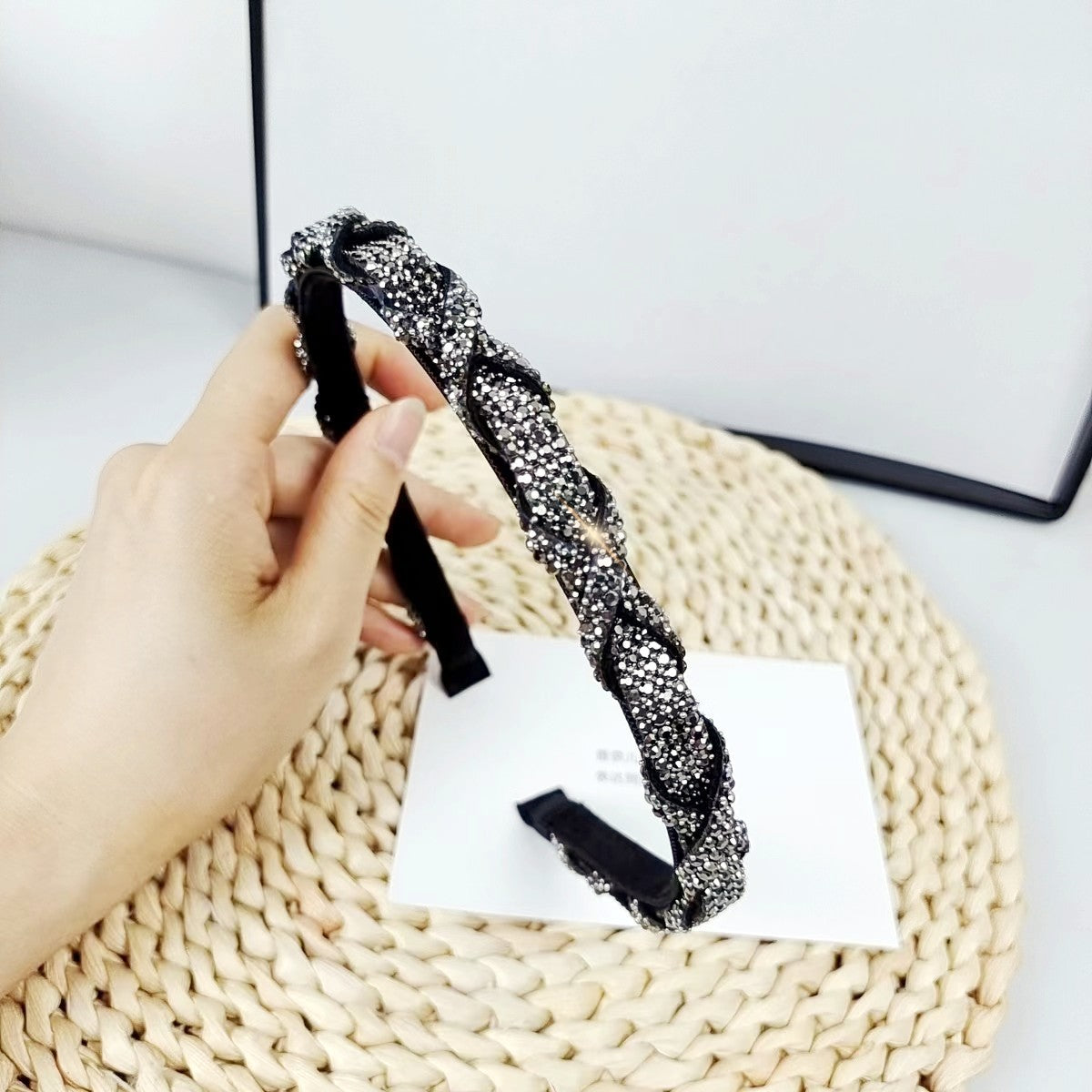 Wholesale Light Luxury Color Blocked Full Diamond Fashionable Versatile High End Sensation Sparkling Diamond High End Headband