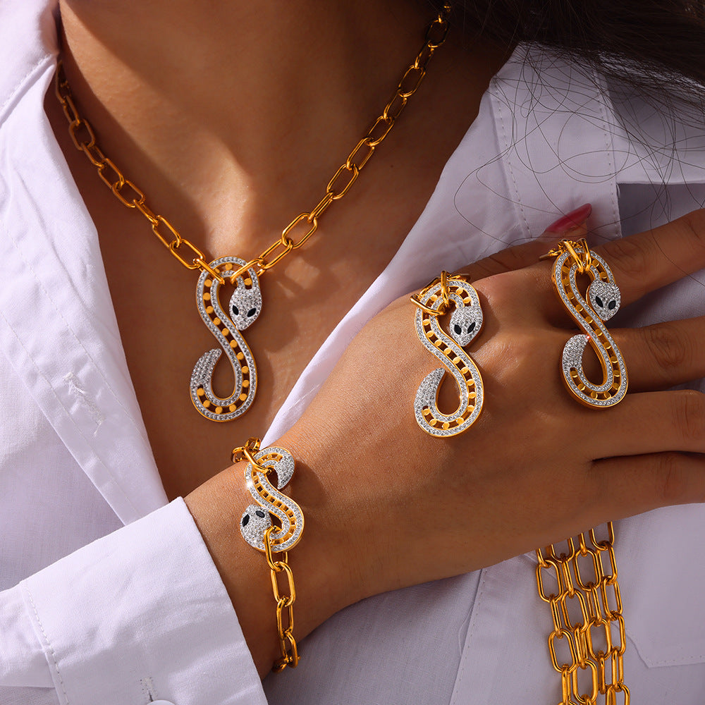 Wholesale Antique Light Luxury Personalized Shaped Chain Jewelry S-shaped Full Diamond Design Sense Snake Pendant Titanium Steel Jewelry Set