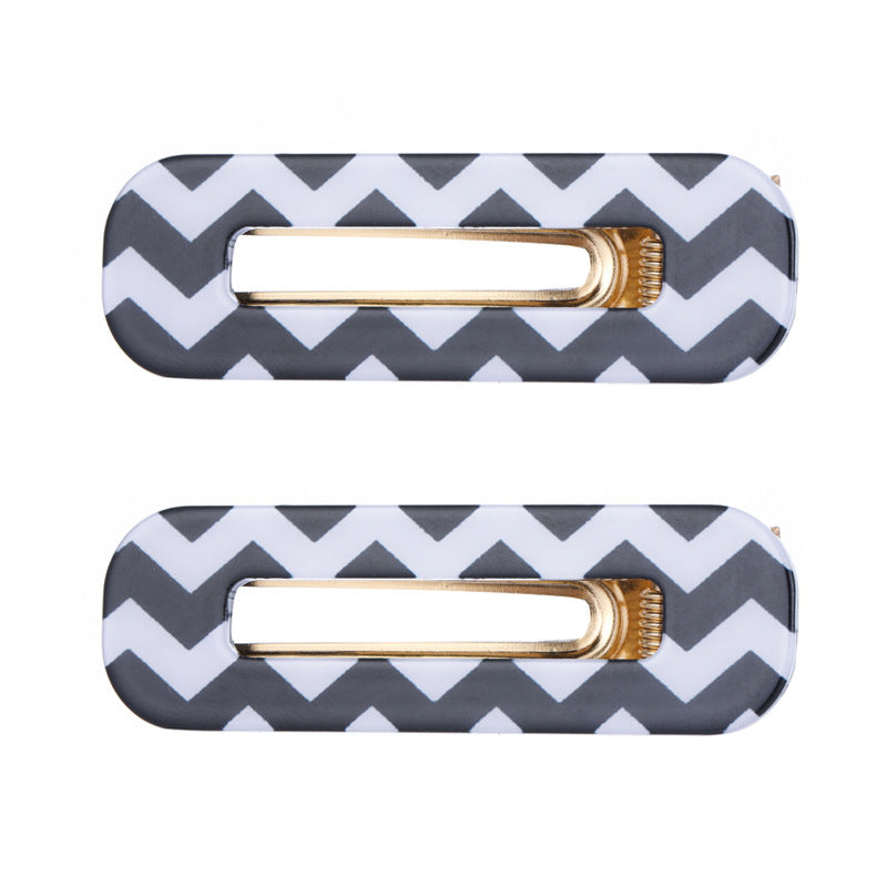 Wholesale Acrylic Black and White Checkered Geometric Duckbill Clip