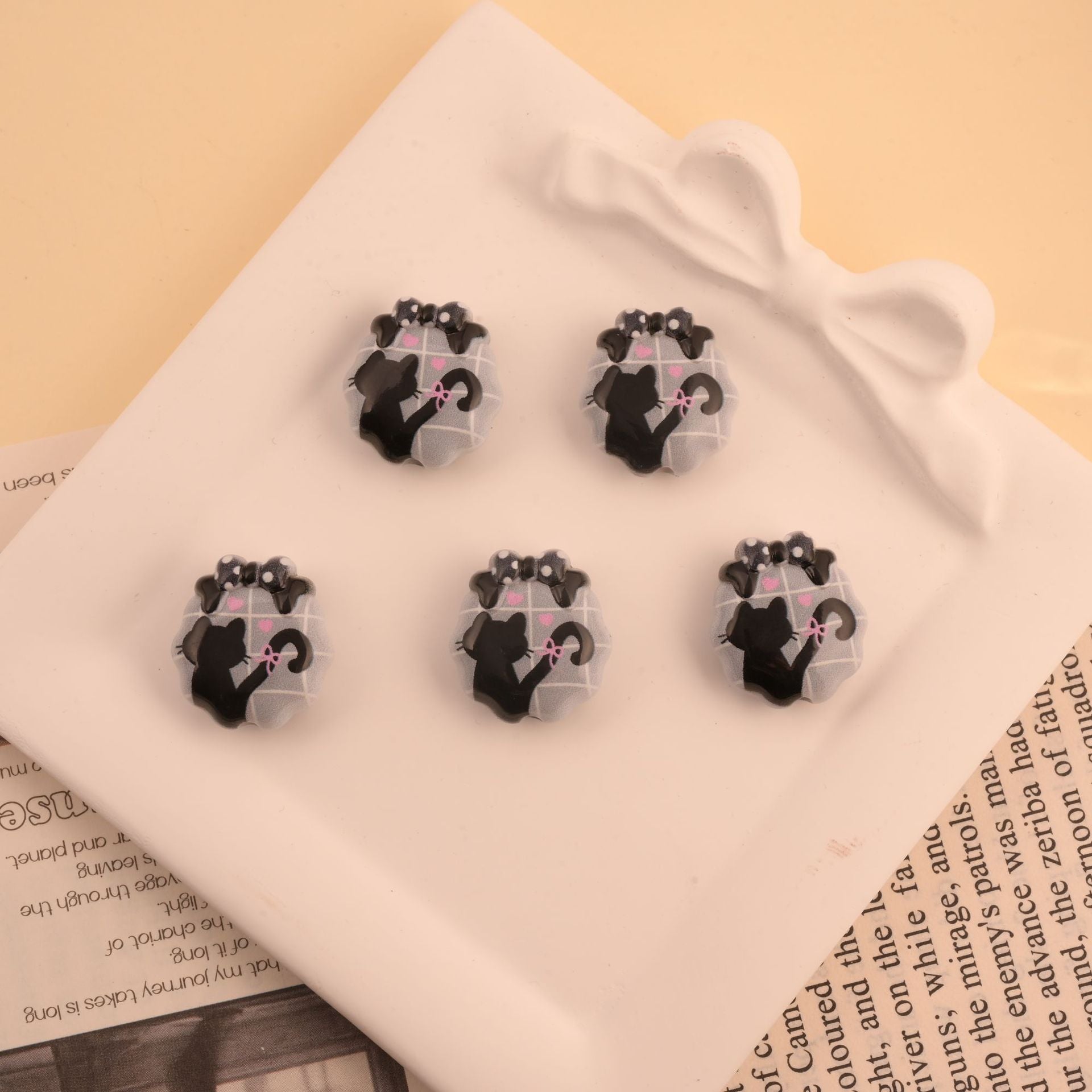Wholesale 10pcs Acrylic Cartoon Heart Butterfly Beaded Black DIY Beadable Accessories OLY Exclusive