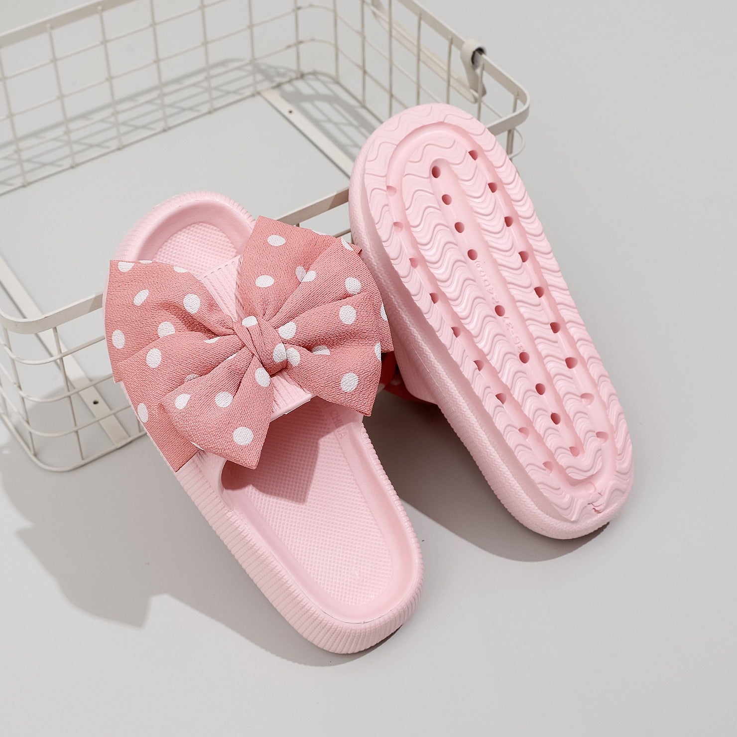 Fashion polka dot bow slippers women's summer outer wear thick bottom indoor one-word sandals beach shoes