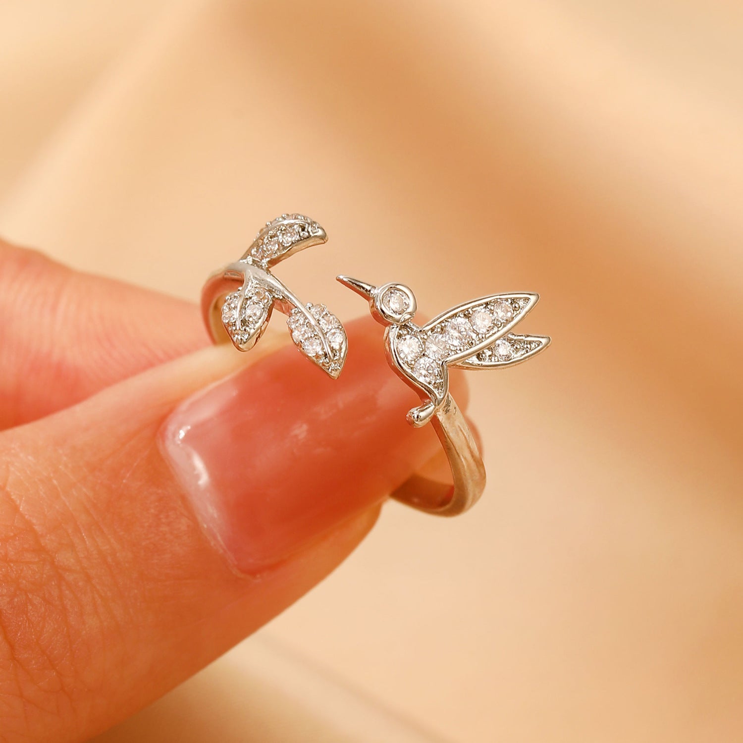Wholesale Retro creative flying bird ring for women
