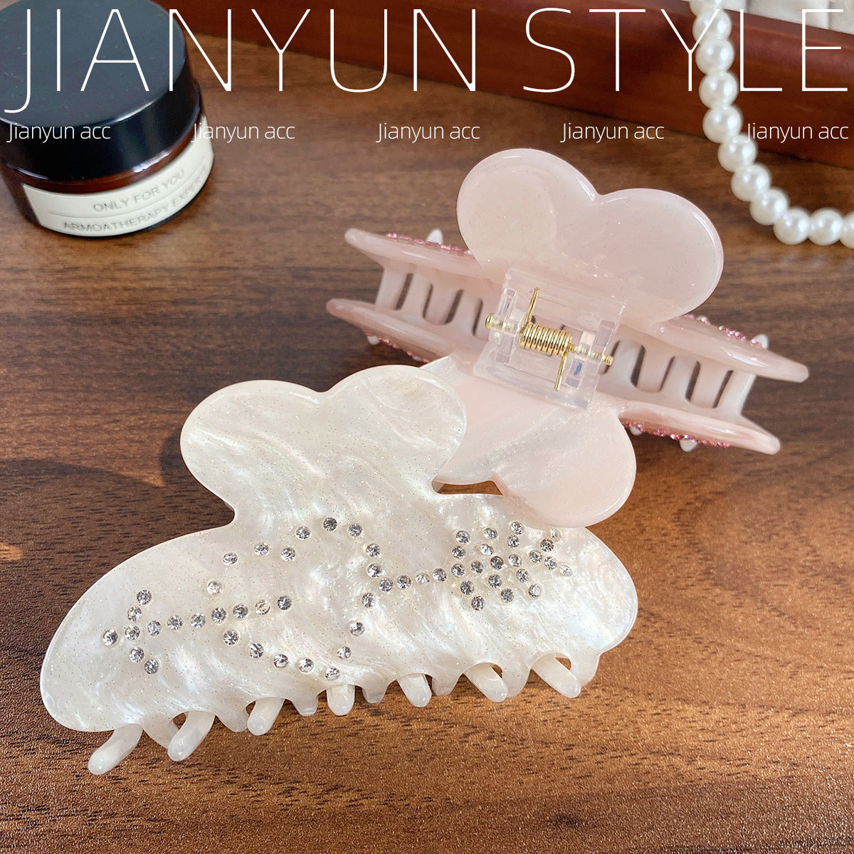 Wholesale Valentine's Day beautiful creative love acrylic shark clip dopamine girl feeling light luxury style simple temperament fashion