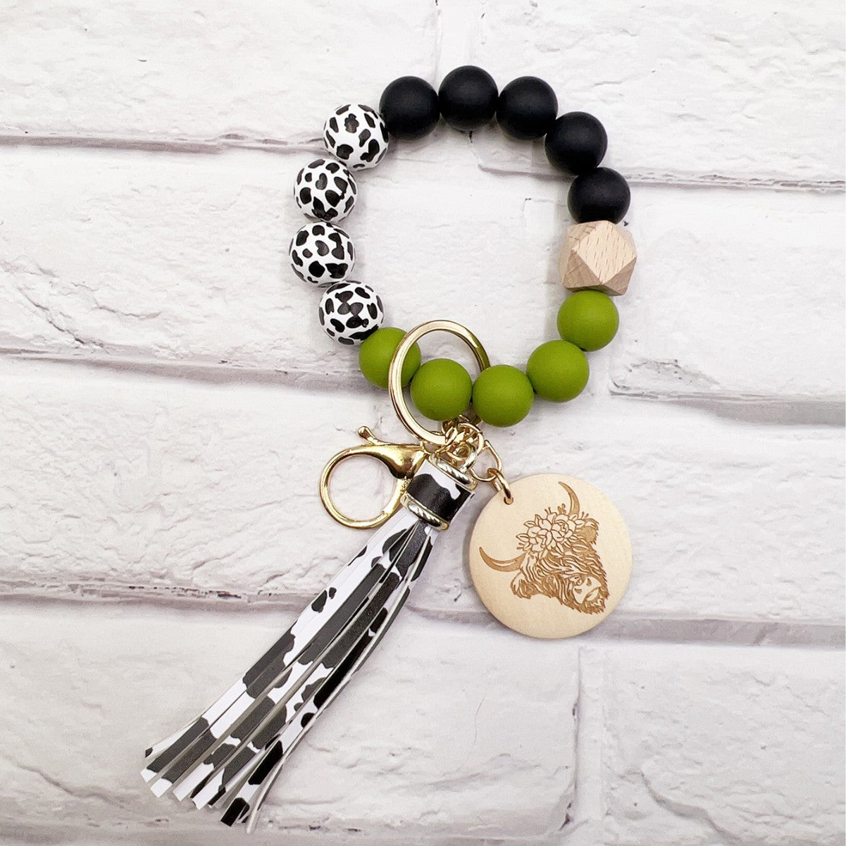 Wholesale Western Style Dairy Wood Beads Silicone Beaded Round Wood Pieces Yak Keychain