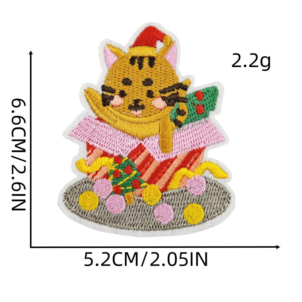Wholesale 16Pcs Christmas Embroidered Patches Snowflake Cartoon Designs Sewing Craft Supply For Socks Decorative Gift Accessory